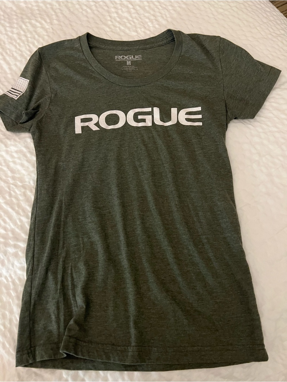 Rogue Short-Sleeve Logo Tee in Olive Green